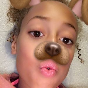 Meet your Posher, Oriana